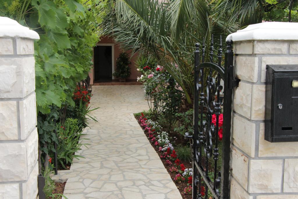 Apartments Petani Zadar Exterior photo